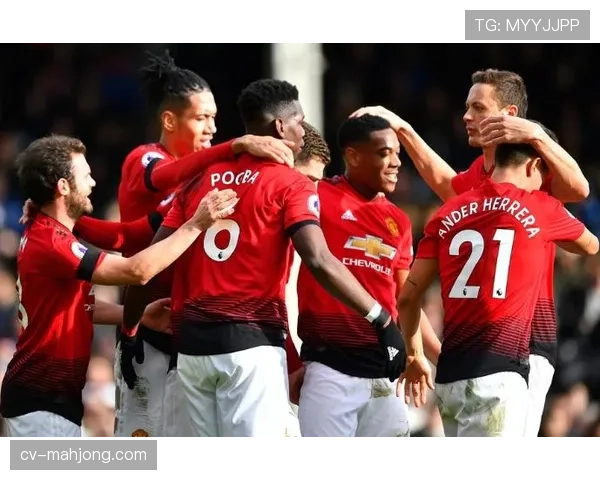 特瓦斯：西甲不是投入少而是不乱花钱，安东尼转会案例引思考